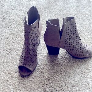 7 pair of Women’s Boots/Booties
